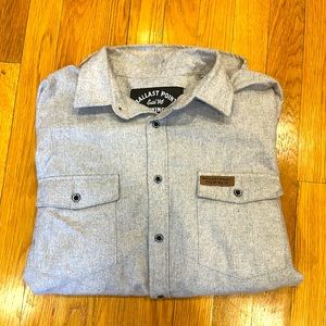 Men’s Gray Long-Sleeve Casual Button Down